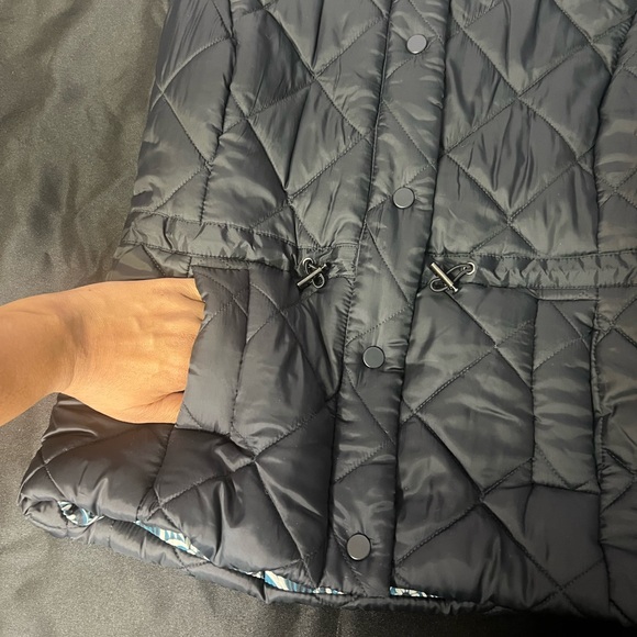 The Limited Navy Blue Puffer Vest w Floral Interior - Picture 4 of 7